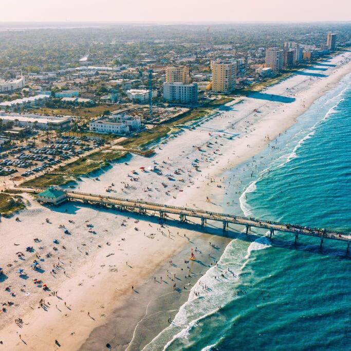 Beachside Retreat Awaits At Jacksonville Beach Eksteriør bilde