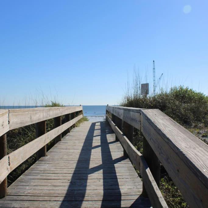 Beachside Retreat Awaits At Jacksonville Beach Eksteriør bilde