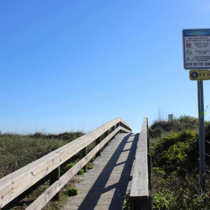 Beachside Retreat Awaits At Jacksonville Beach Eksteriør bilde
